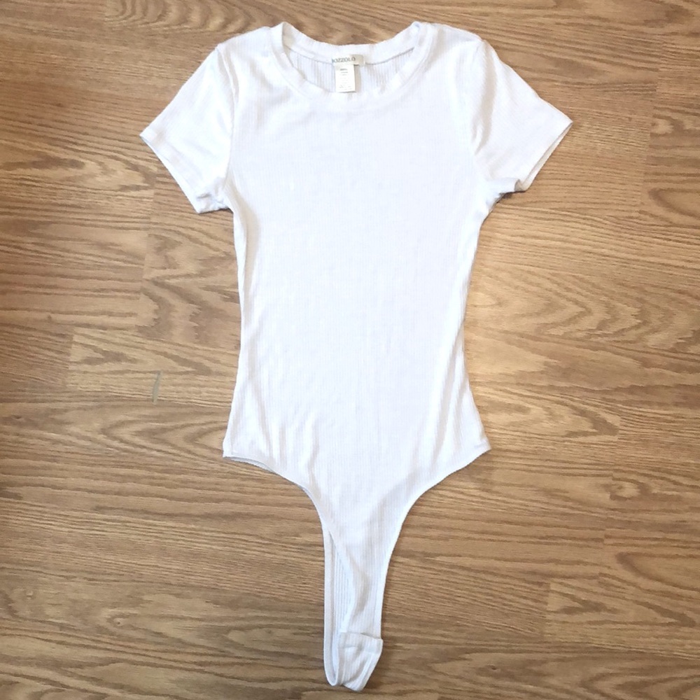 White short sleeve bodysuit